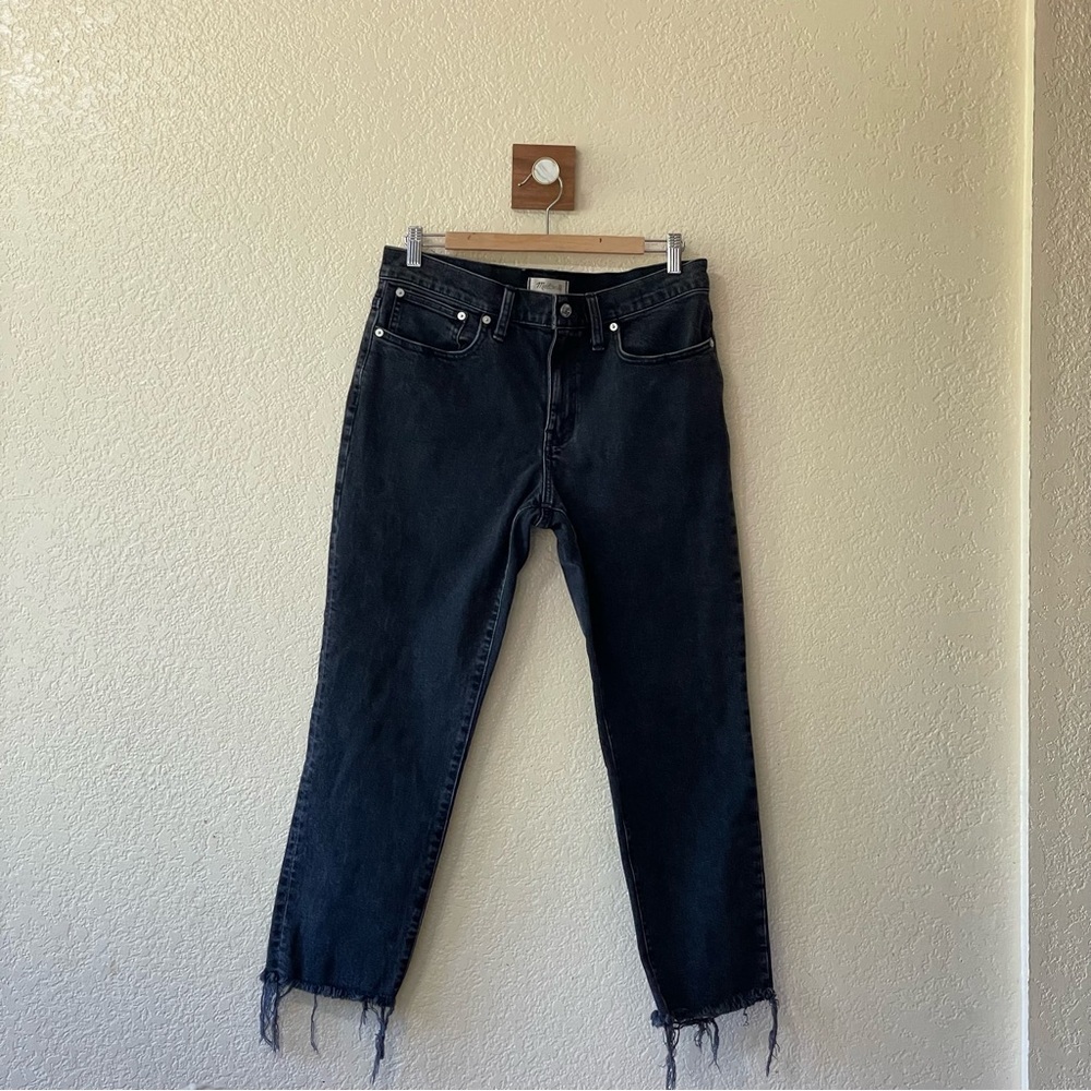 Madewell Tomboy Straight Raw Hem Jeans in Lunar Wash